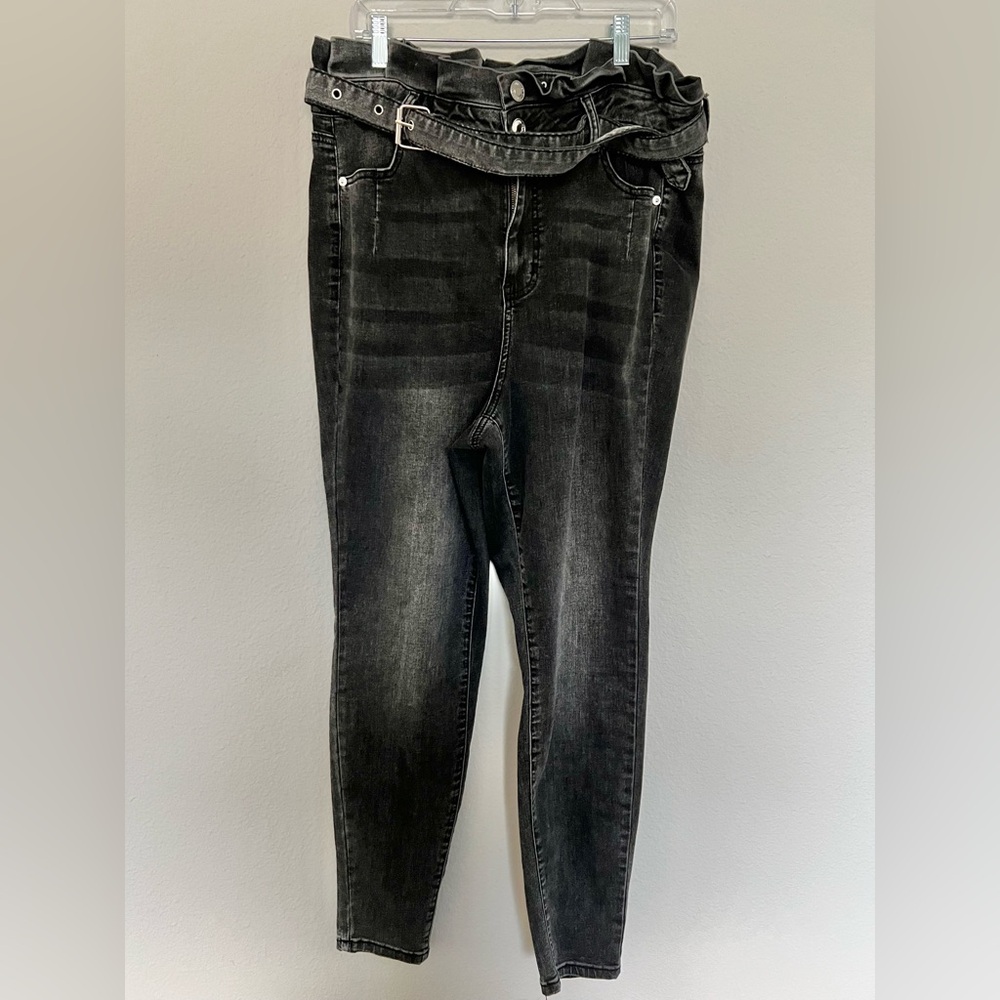 Fashion 2 Figure Black Skinny Jeans Size 18 High Rise Ruffle Waist Office Date